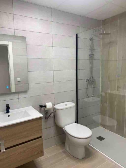 Planta Baja Moderna Y Nueva A Estrenar En El Centro Ciudad 2 Habitaciones Y 2 Banos Elche Eksteriør billede