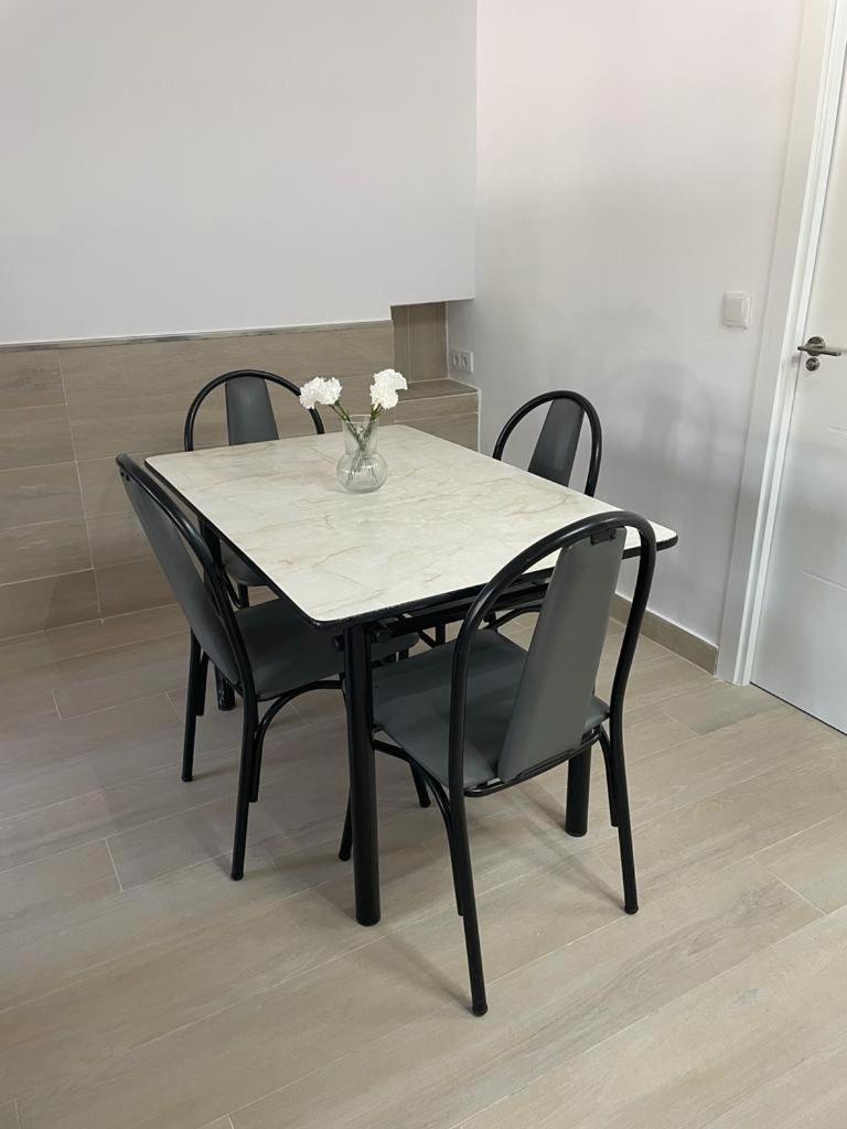 Planta Baja Moderna Y Nueva A Estrenar En El Centro Ciudad 2 Habitaciones Y 2 Banos Elche Eksteriør billede